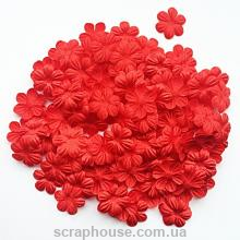 Цветочки маленькие красные текстильные скруглыми лепестками