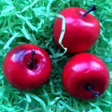 Яблоко красное декоративное мини